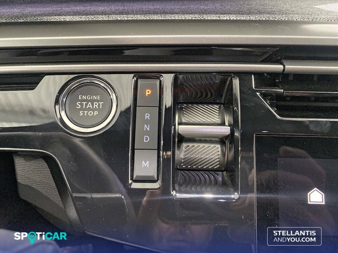 Peugeot 3008  1.2 100KW  eDCS6 Allure 28