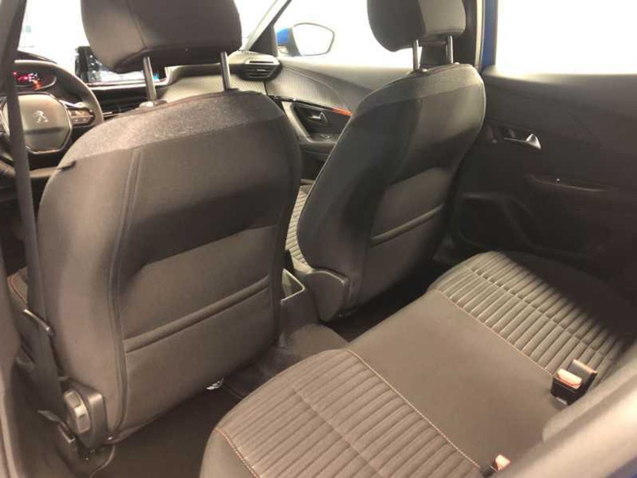 Peugeot 2008 SUV  Active Pack Gasolina 100 S&S 6 Vel. MAN  17