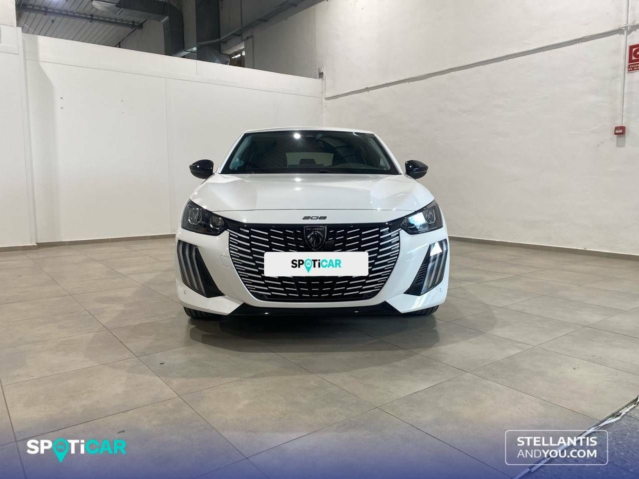 Peugeot 208   Puretech 100 Allure 3