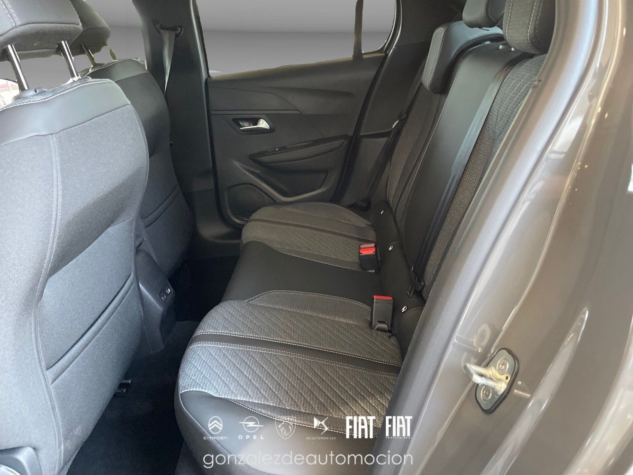 Peugeot 208 ALLURE HYBRID 110 ë-DCS6 17