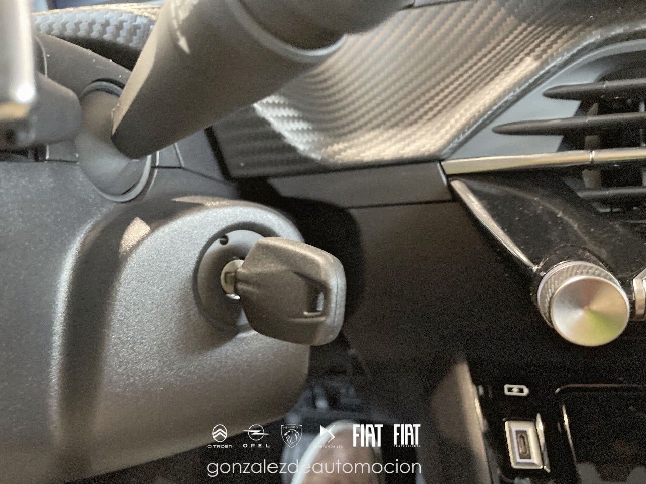 Peugeot 208 ALLURE HYBRID 110 ë-DCS6 26