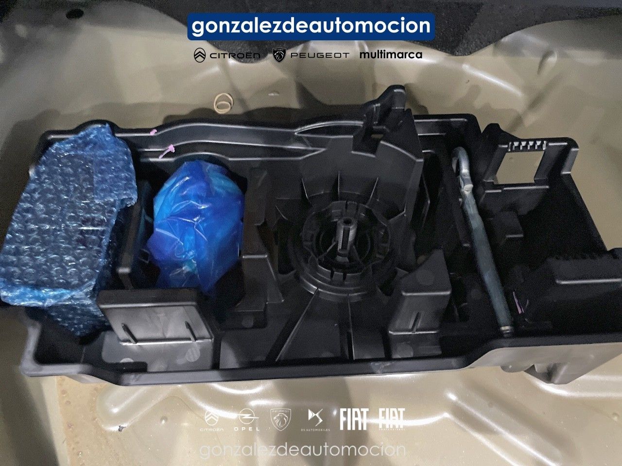 Citroën C4 PLUS Pure Tech 130 Automático 22