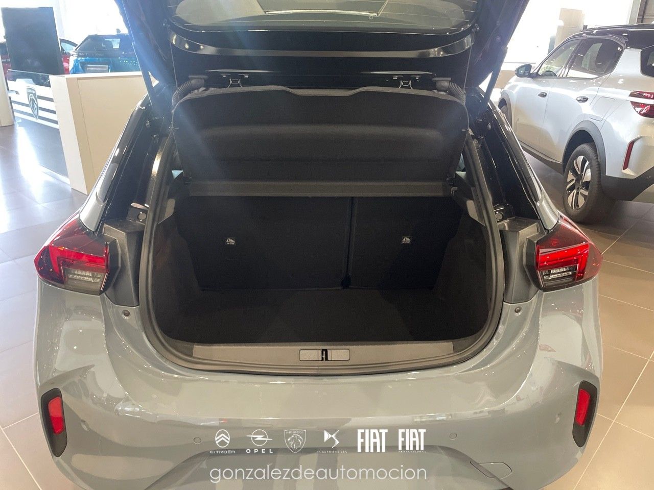 Opel Corsa GS 1.2T Hybrid eDCT6 S/S 110 CV 11