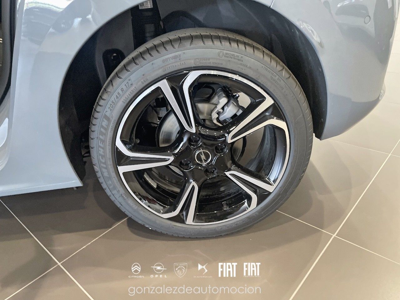 Opel Corsa GS 1.2T Hybrid eDCT6 S/S 110 CV 18