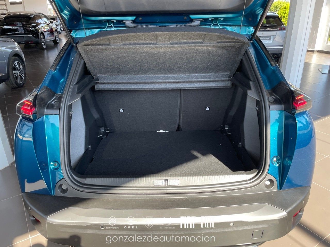 Peugeot 2008 N2008 Hybrid 145 eDCS6 Allure 11