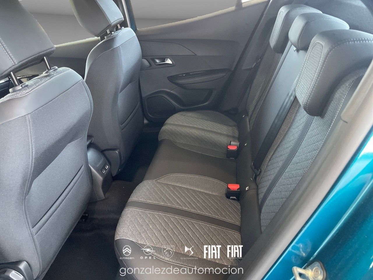 Peugeot 2008 N2008 Hybrid 145 eDCS6 Allure 17