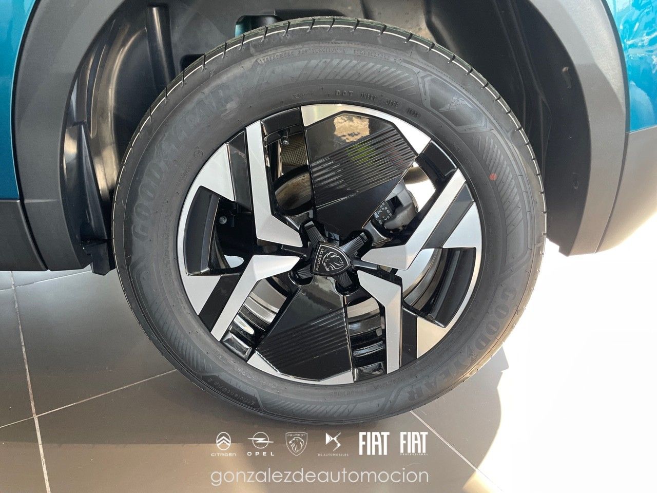 Peugeot 2008 N2008 Hybrid 145 eDCS6 Allure 18