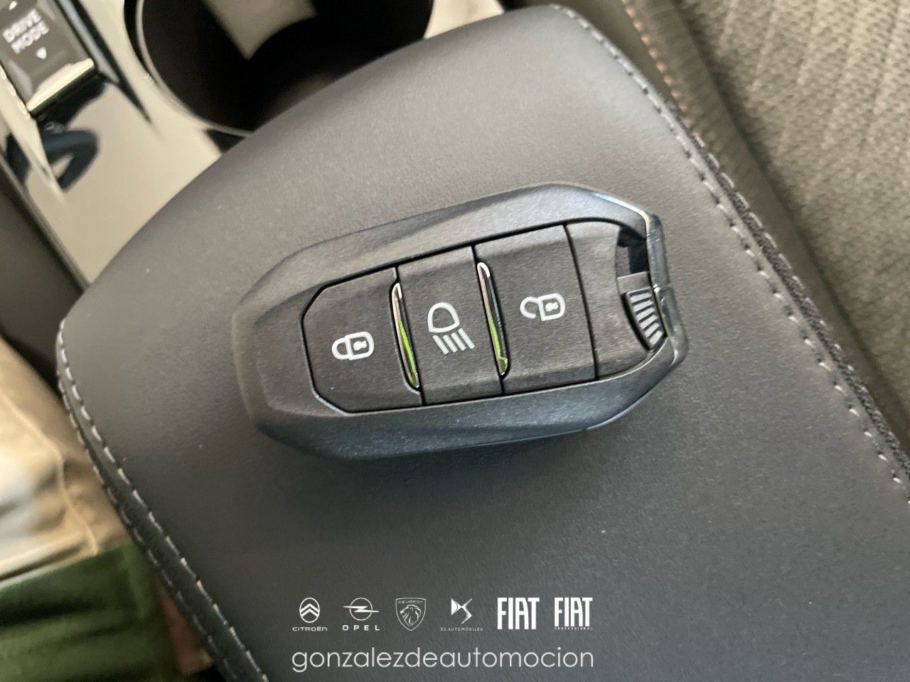 Peugeot 2008 N2008 Hybrid 145 eDCS6 Allure 26