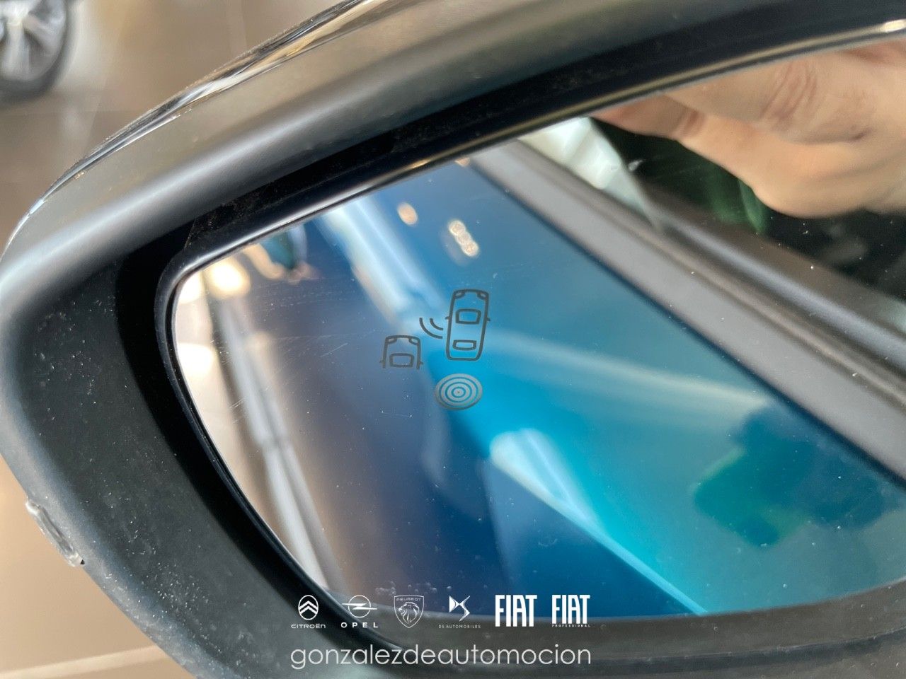 Peugeot 2008 N2008 Hybrid 145 eDCS6 Allure 28