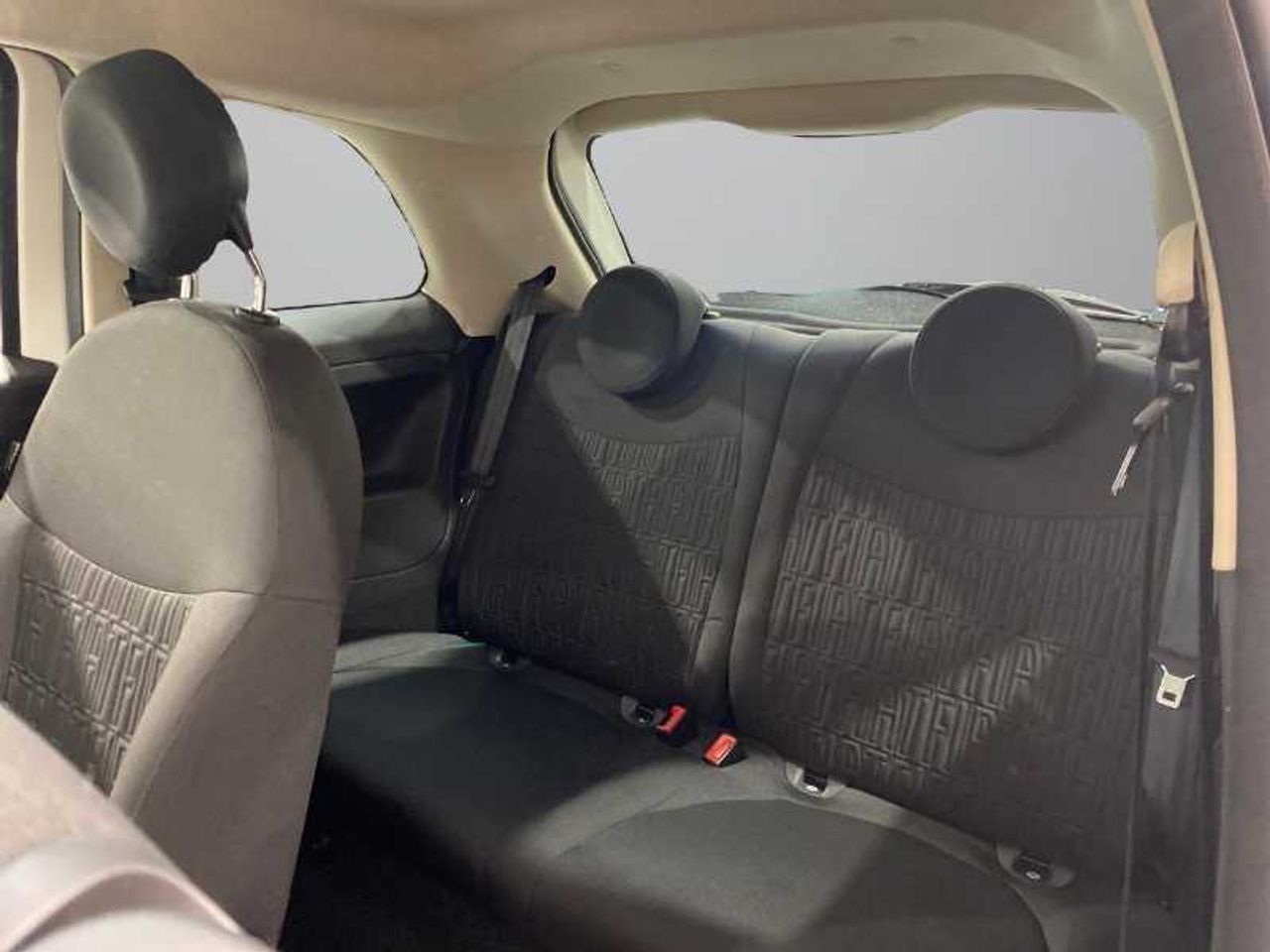 Fiat 500 FIAT  1.0 Hybrid 51kw (70CV) Dolcevita 28