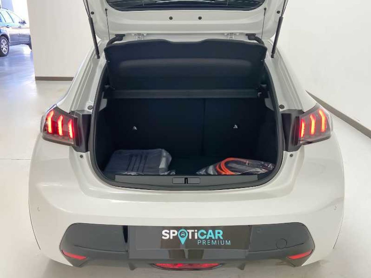 Peugeot 208 Nuevo 208 5P Allure Pack Eléctrico 136 Cv (100 Kw) 11