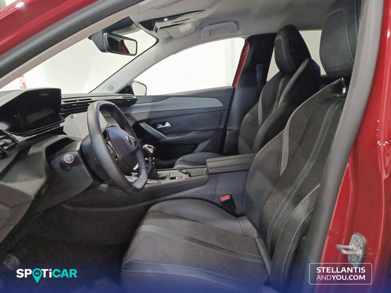 Peugeot 308  5P  PureTech 130 S&S MAN Allure 15