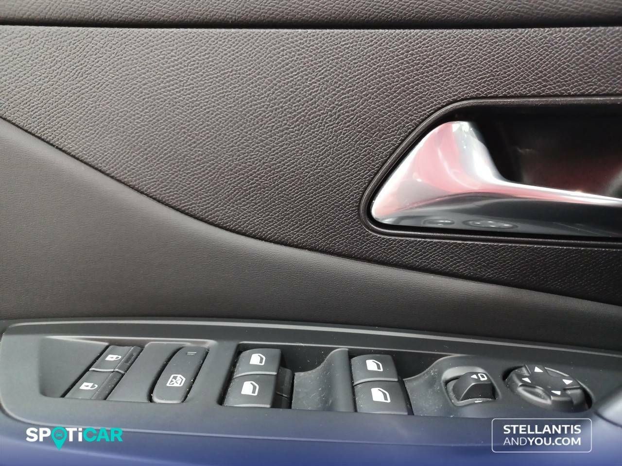 Peugeot 308  5P  PureTech 130 S&S MAN Allure 22