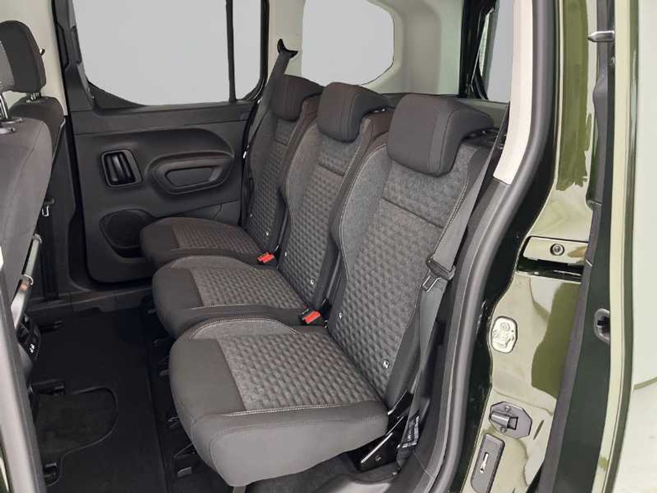 Peugeot Rifter GT BlueHDi 130 S&S EAT8 Standard M1 17