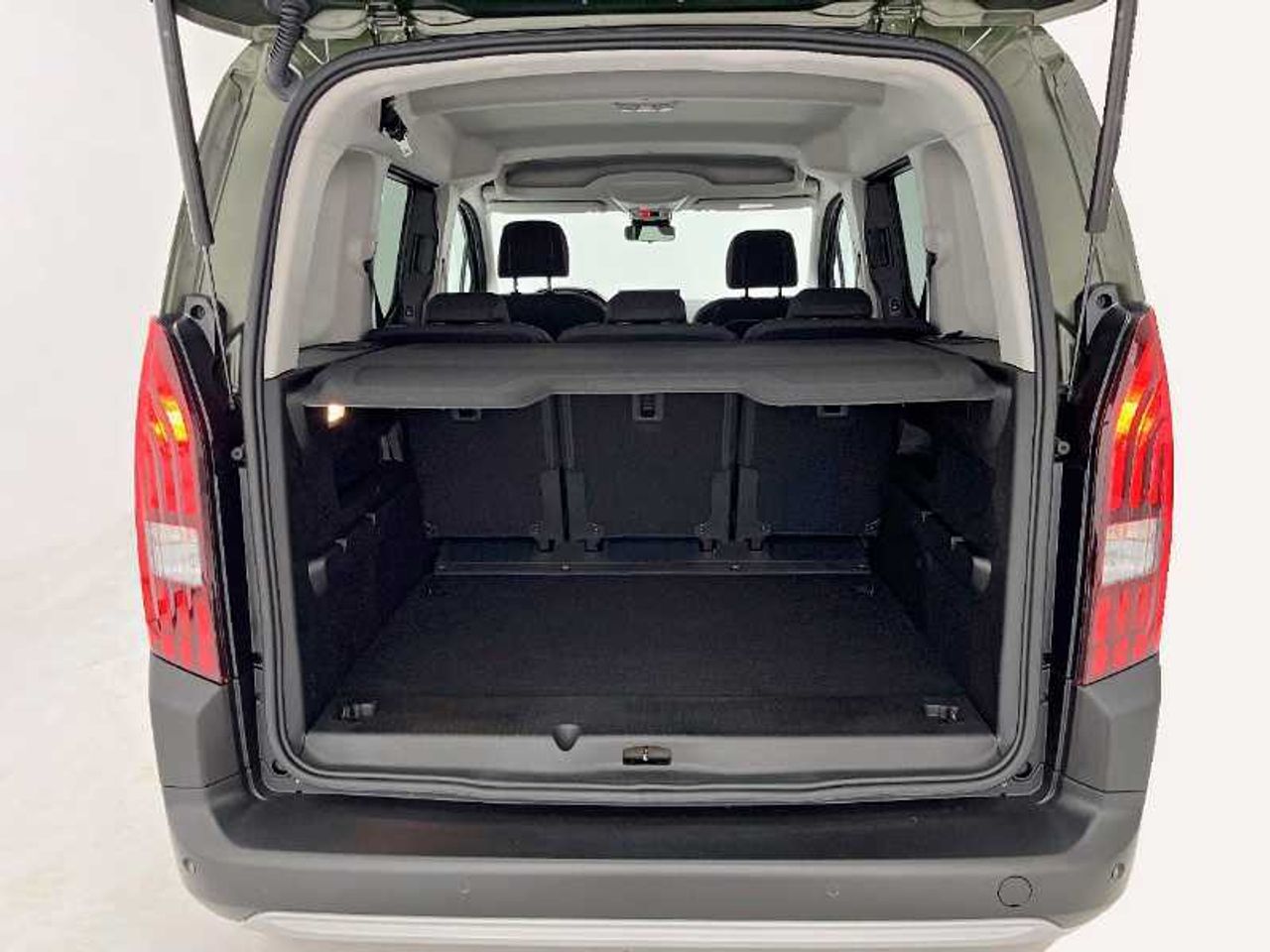 Peugeot Rifter GT BlueHDi 130 S&S EAT8 Standard M1 18