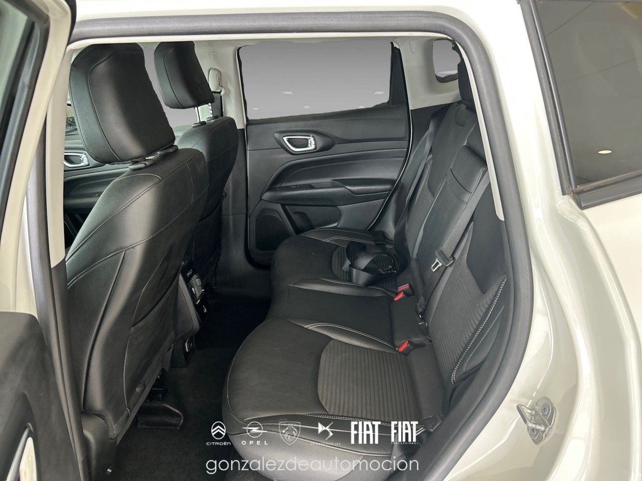 Jeep Compass LIMITED TURBO 130 17