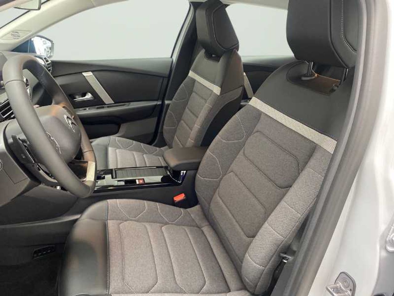 Citroën C4 Hybrid 136 ë-DSC6 PLUS (solo stock) 15