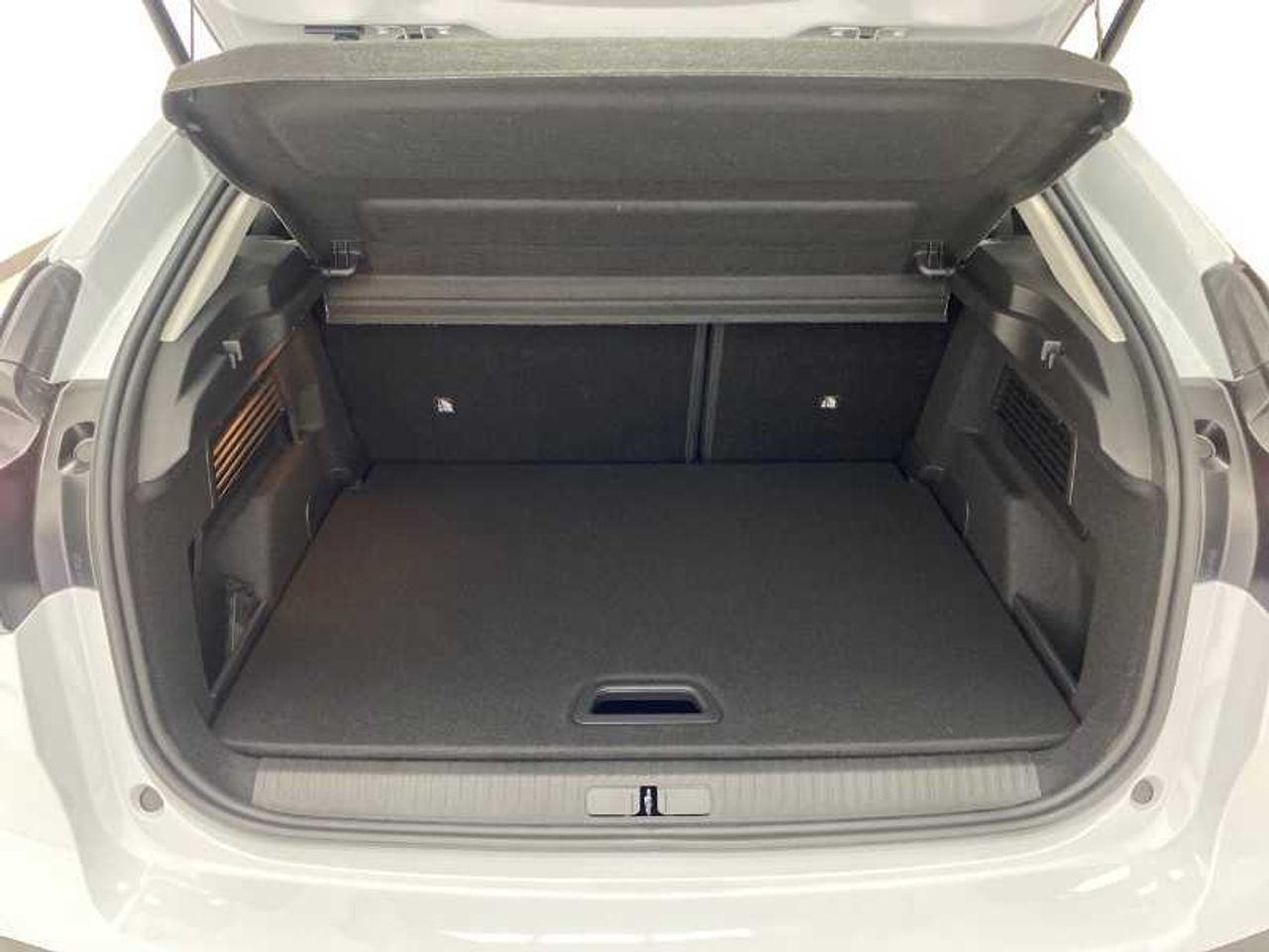 Citroën C4 Hybrid 136 ë-DSC6 PLUS (solo stock) 18