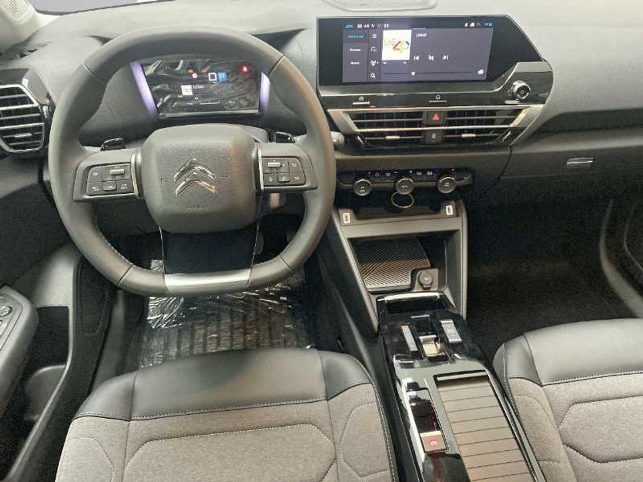 Citroën C4 Hybrid 136 ë-DSC6 PLUS (solo stock) 20