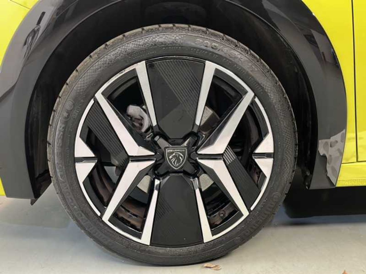 Peugeot 208 N 5P GT HYBRID 136 eDCS6 26