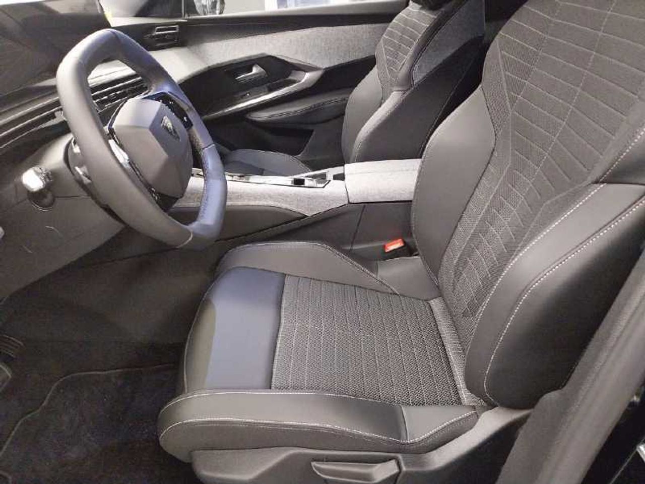 Peugeot 3008 Hybrid Nuevo 3008 Allure HYBRID 145 e-DCS6 15