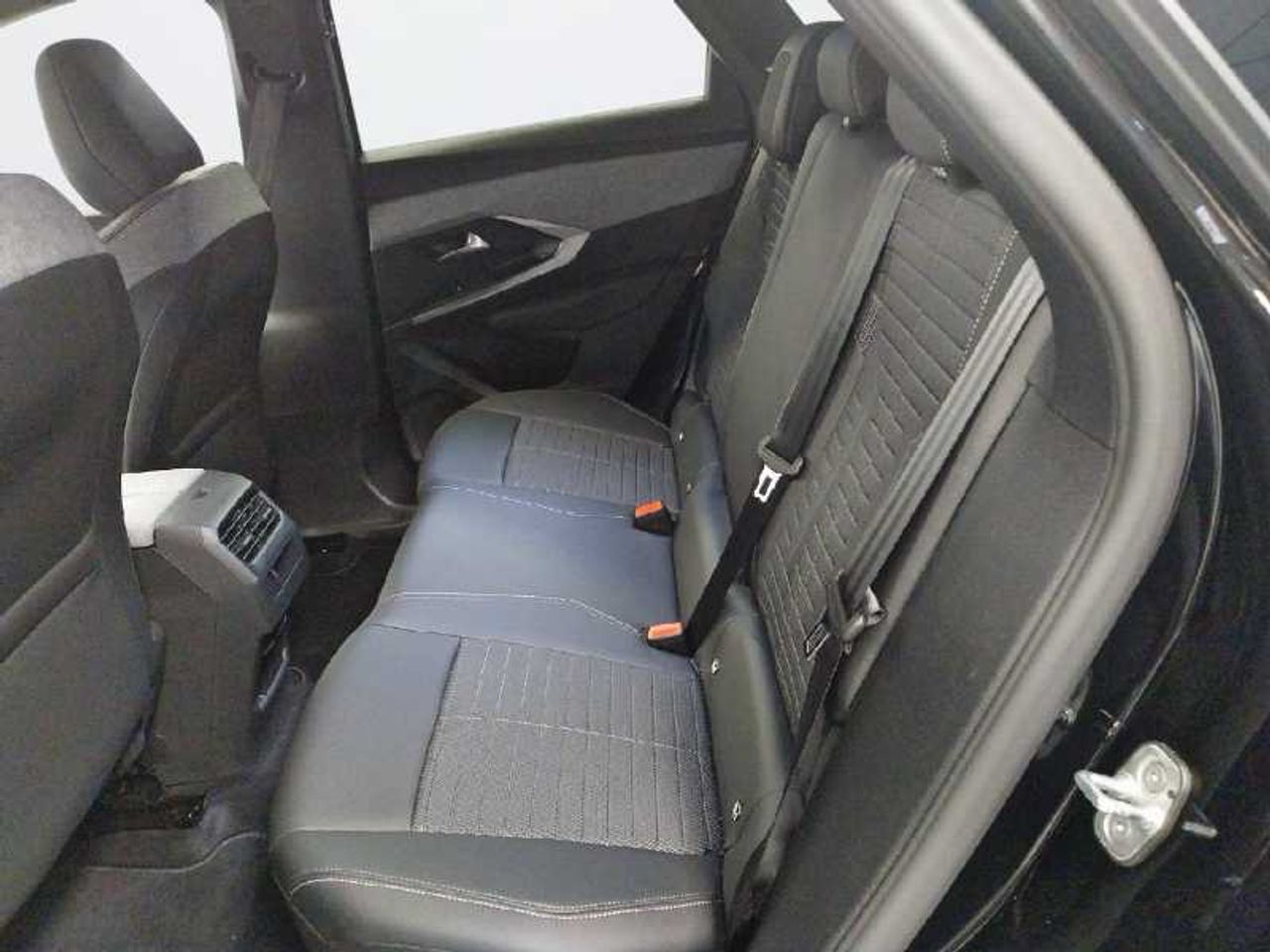 Peugeot 3008 Hybrid Nuevo 3008 Allure HYBRID 145 e-DCS6 17