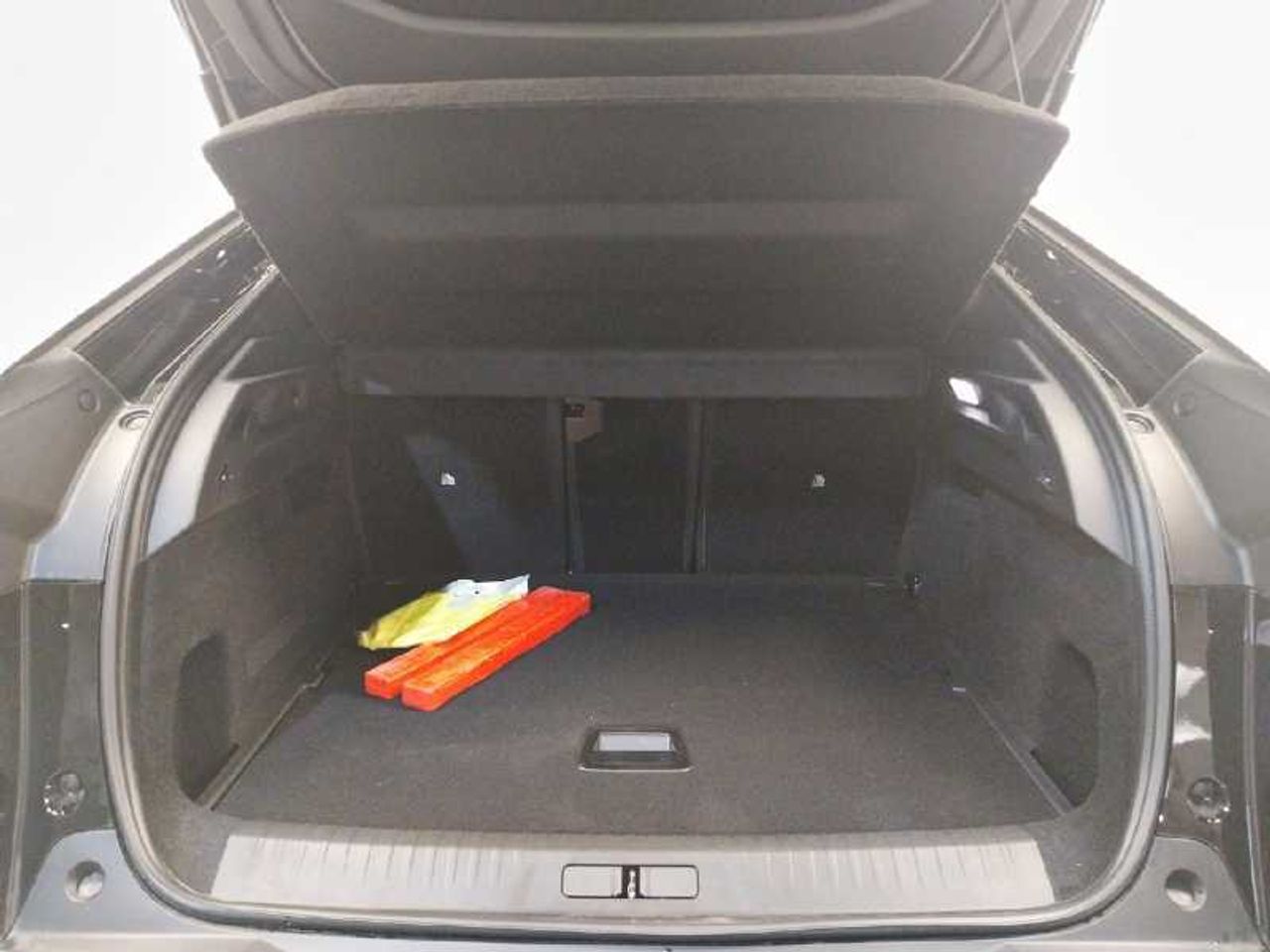 Peugeot 3008 Hybrid Nuevo 3008 Allure HYBRID 145 e-DCS6 18