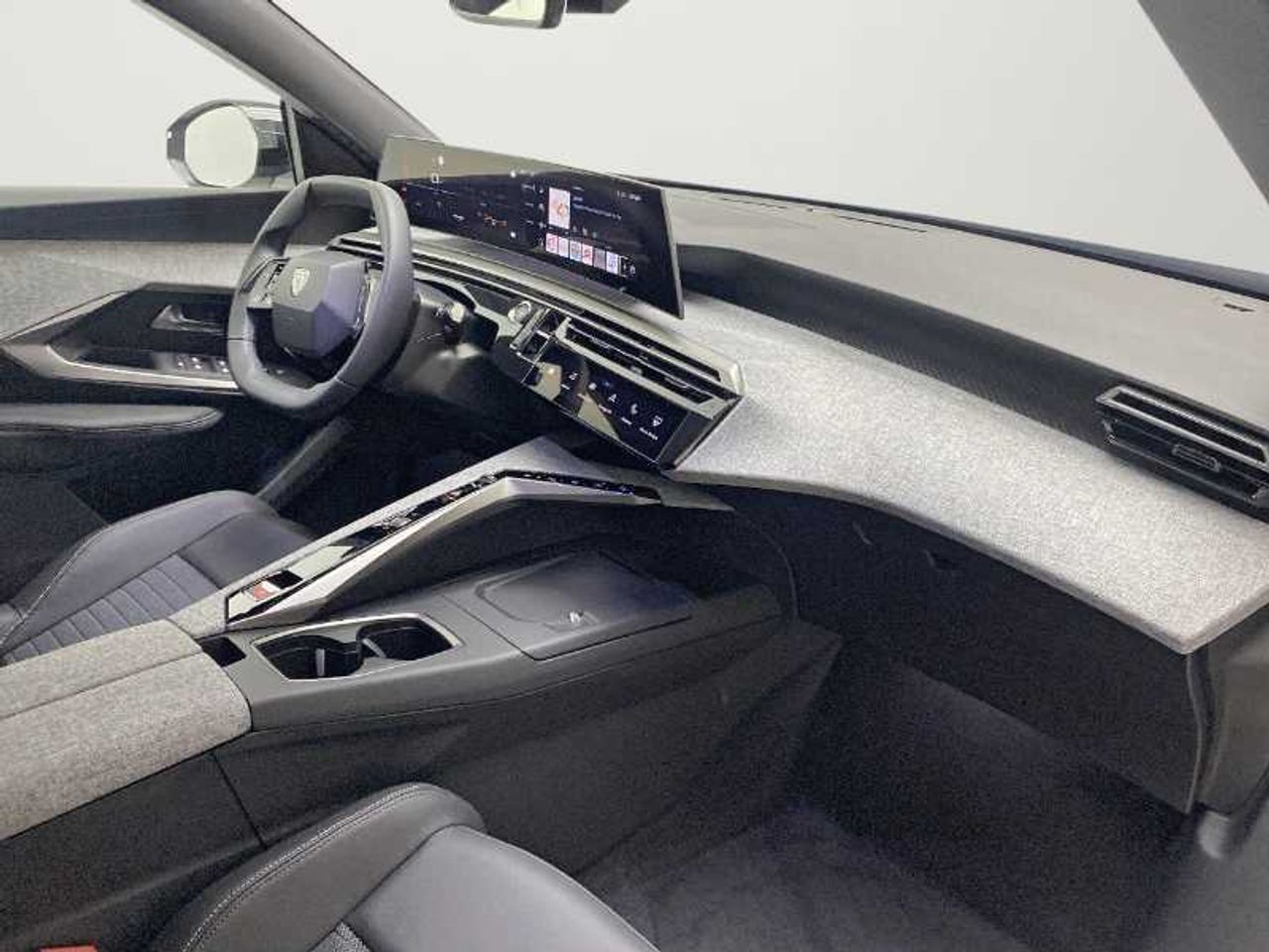 Peugeot 3008 Hybrid Nuevo 3008 Allure HYBRID 145 e-DCS6 26