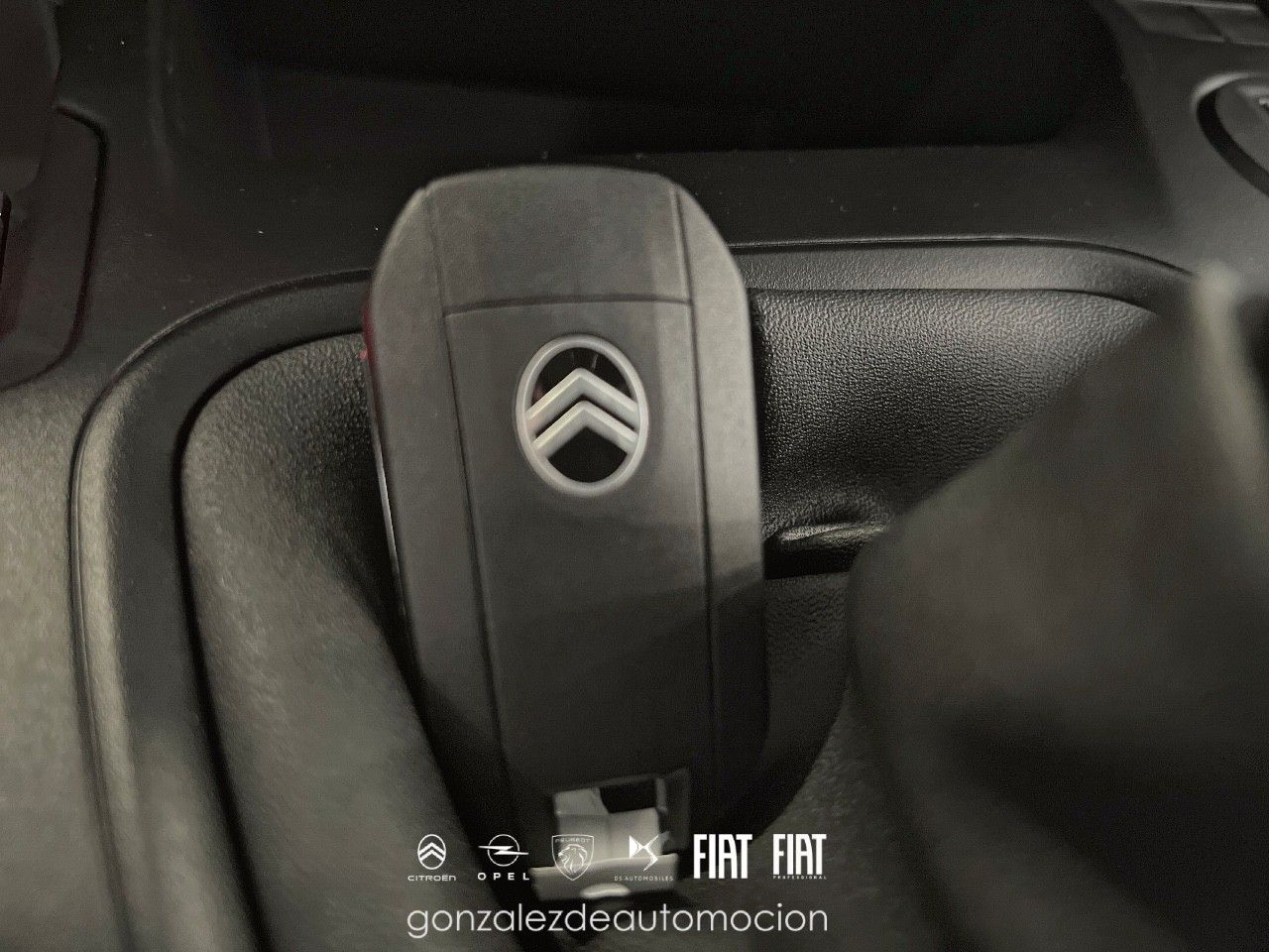 Citroën Berlingo YOU Talla M BlueHDi 100 N1 26