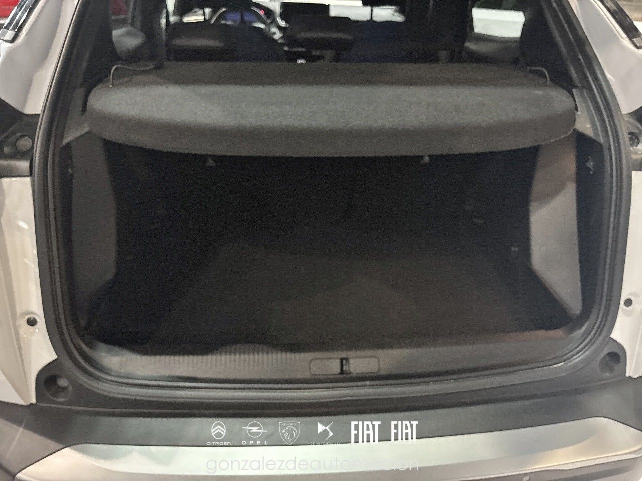 Peugeot 2008 ALLURE Puretech 100 11