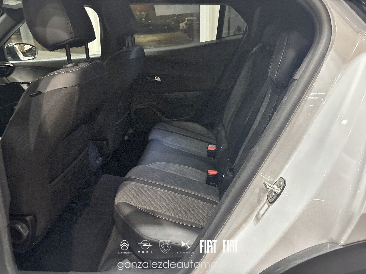 Peugeot 2008 ALLURE Puretech 100 17