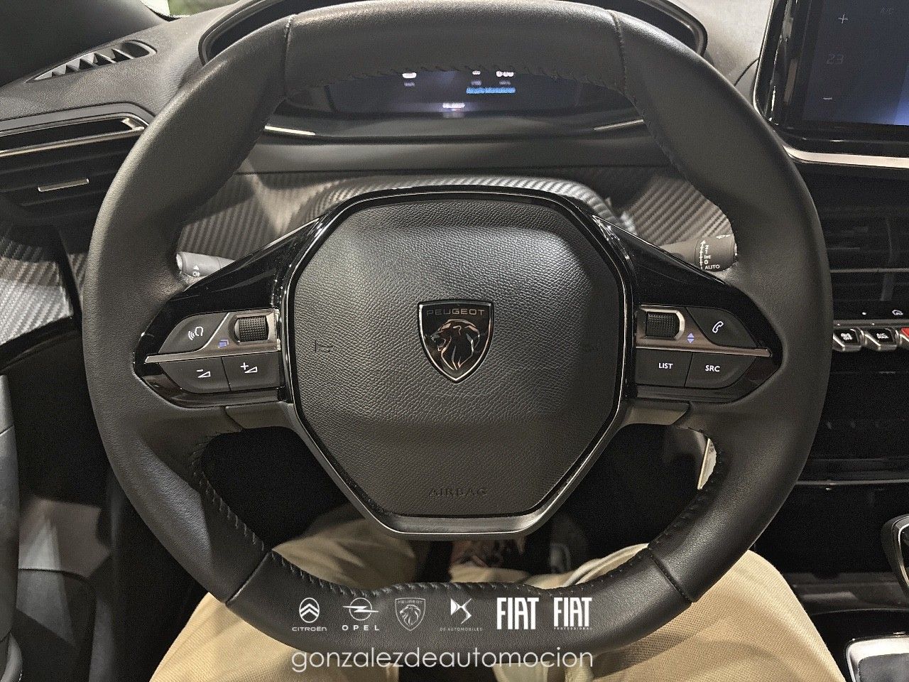 Peugeot 2008 ALLURE Puretech 100 22