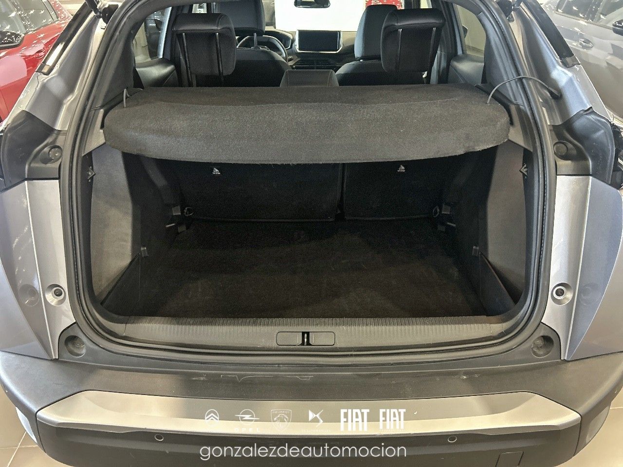 Peugeot 2008 ALLURE Puretech 100 11