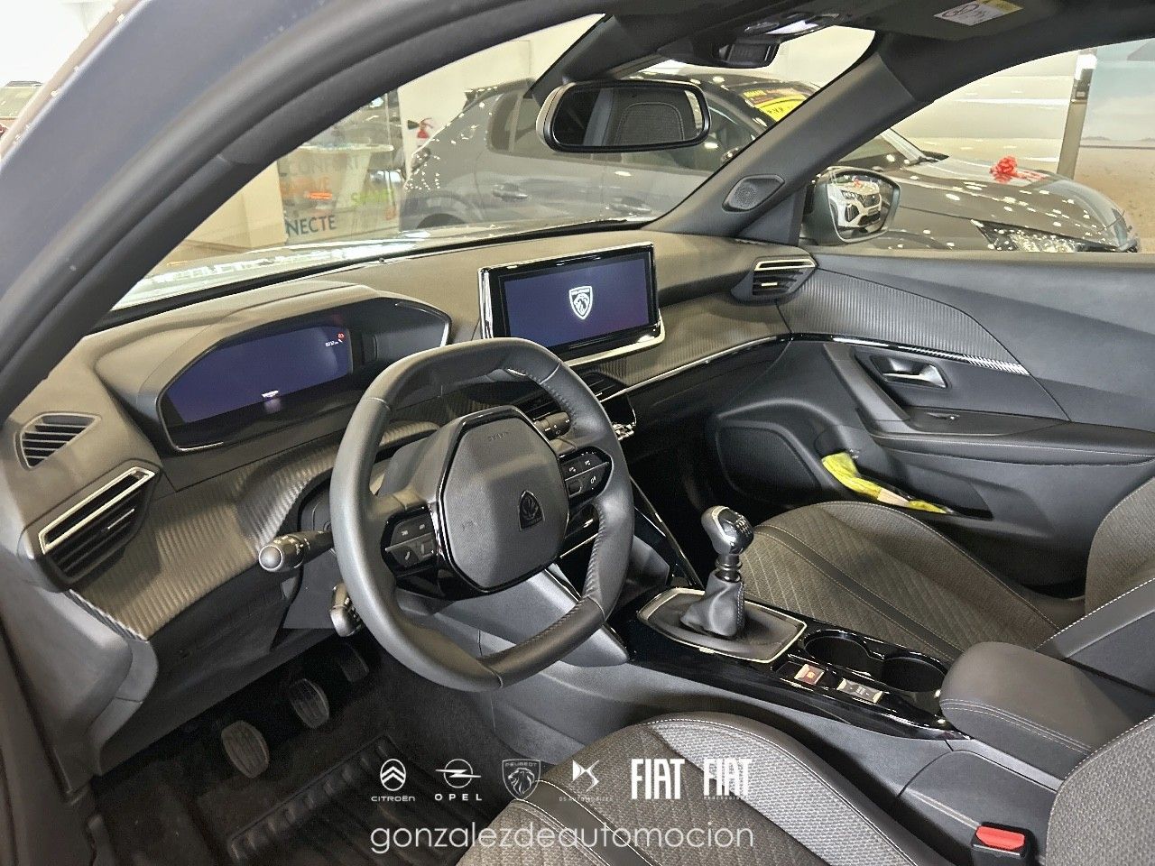 Peugeot 2008 ALLURE Puretech 100 26