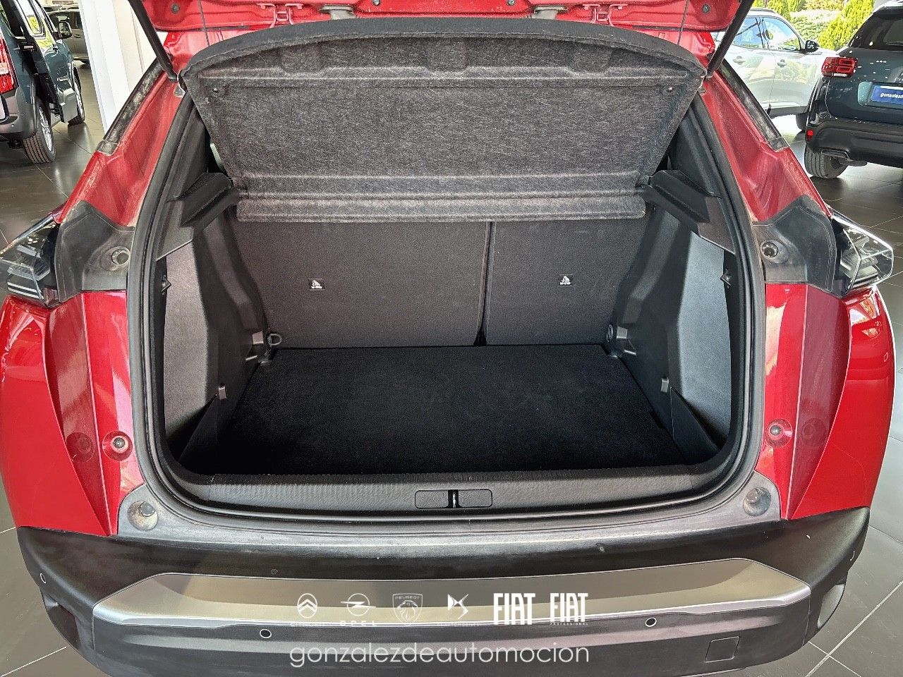 Peugeot 2008 ALLURE Puretech 100 11