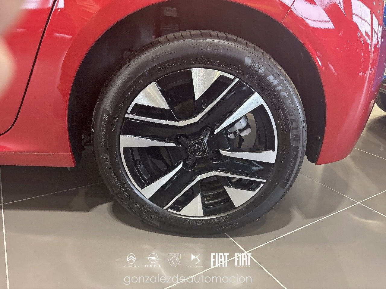 Peugeot 208 Allure Gasolina 100 18