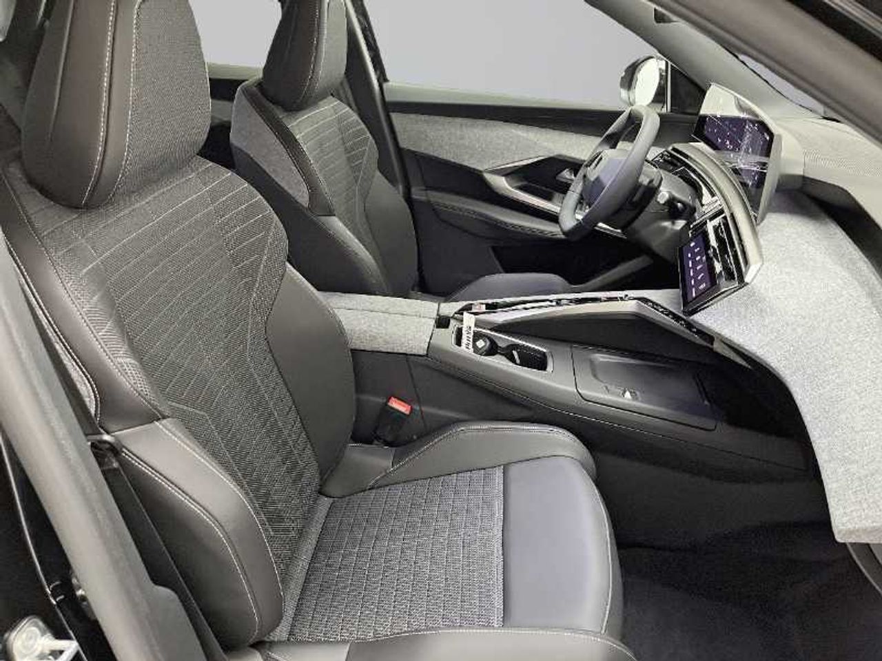 Peugeot 3008 Hybrid Nuevo 3008 Allure HYBRID 145 e-DCS6 28