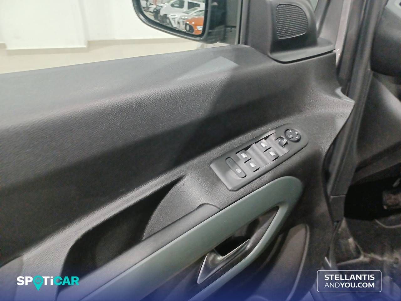 Citroën Berlingo  Talla M BlueHDi 130 S&S EAT8 Shine 22