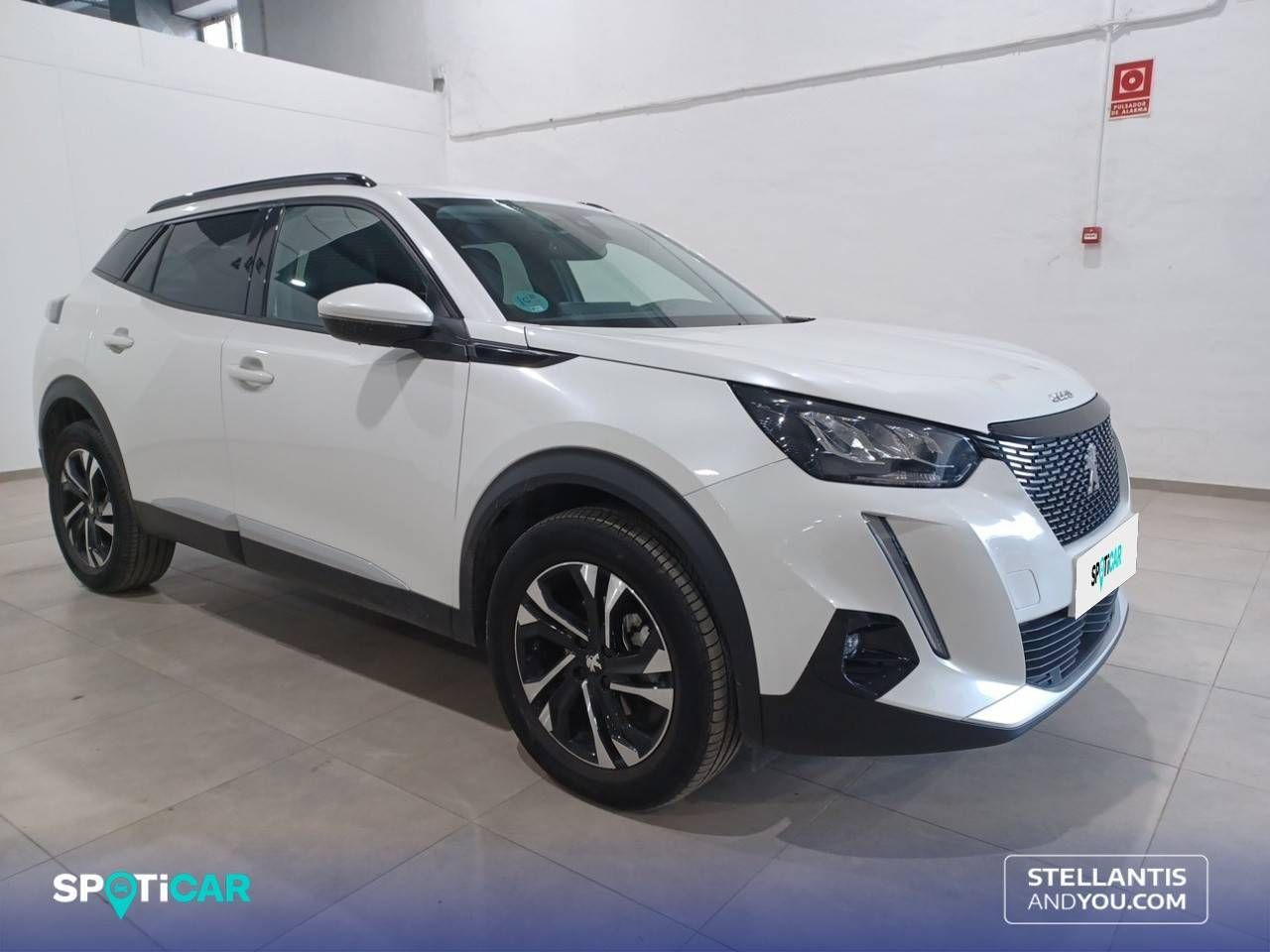 Peugeot 2008   Puretech 130 S&S EAT8 Allure Pack 5