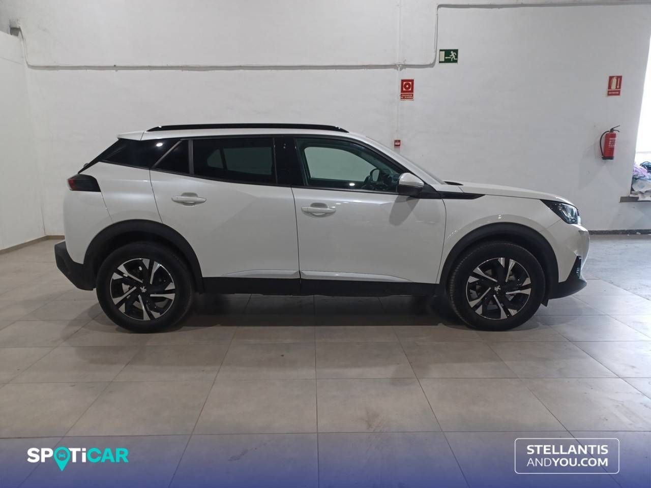 Peugeot 2008   Puretech 130 S&S EAT8 Allure Pack 7