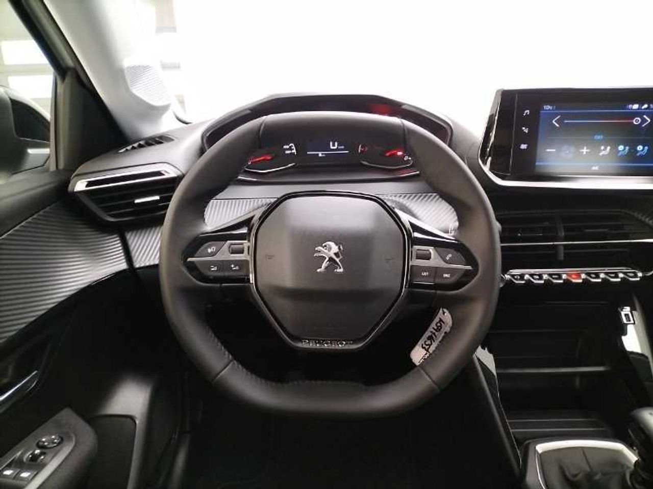 Peugeot 208 5P Active Pack BlueHDi 100 S&S 6 Vel MAN   26