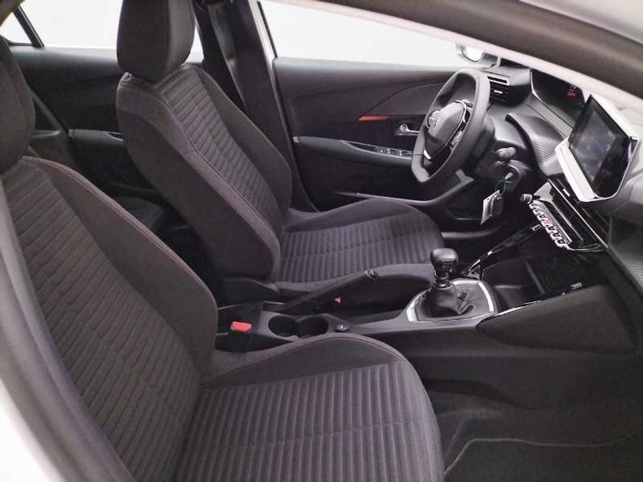 Peugeot 208 5P Active Pack BlueHDi 100 S&S 6 Vel MAN   28