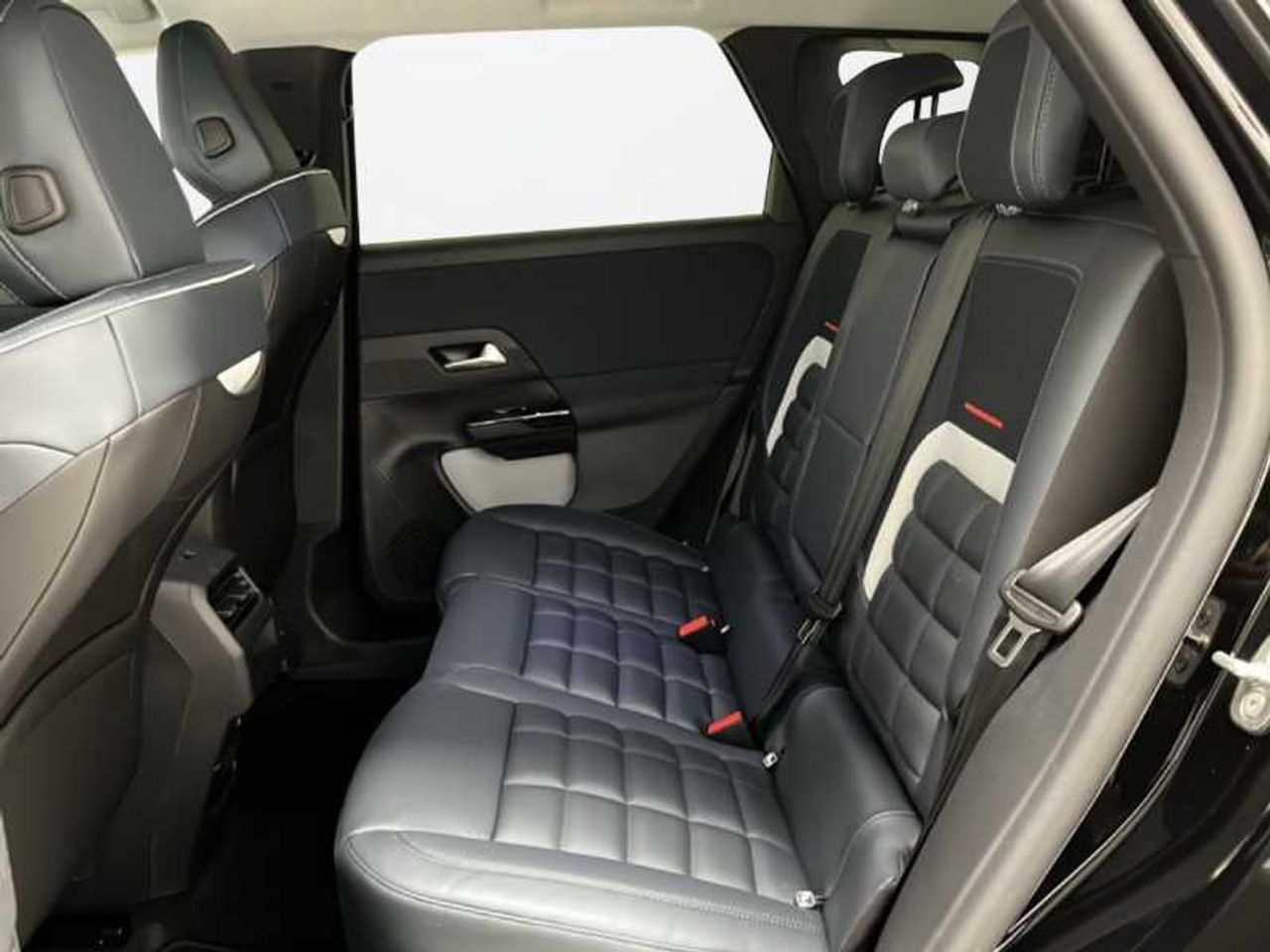 Citroën C5 Aircross Nuevo  Hybrid 136 e-DCS6 Max 28