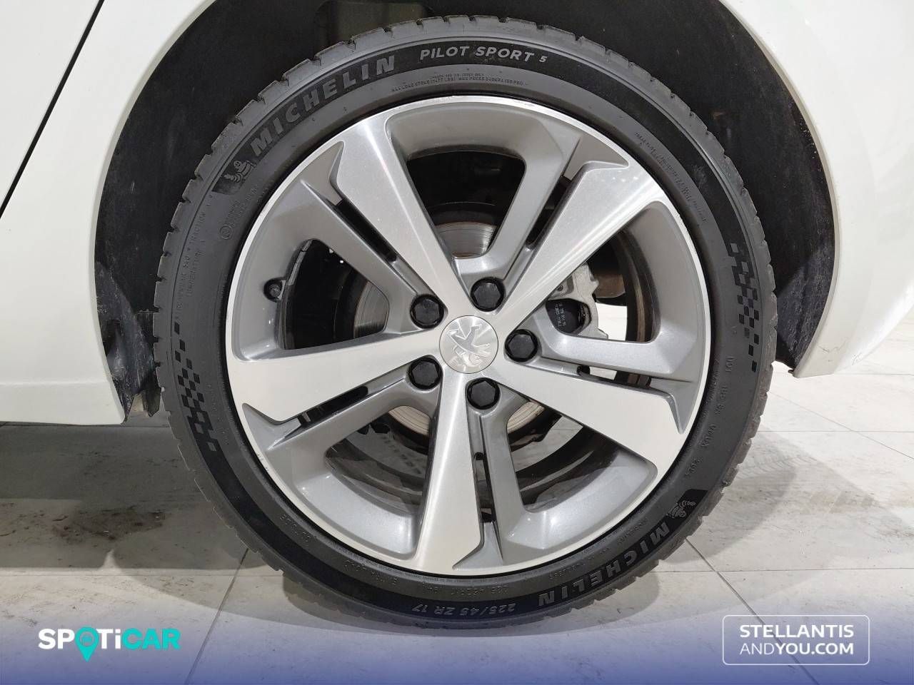 Peugeot 308  5p  1.6 BlueHDi 73KW (100CV) Active 18