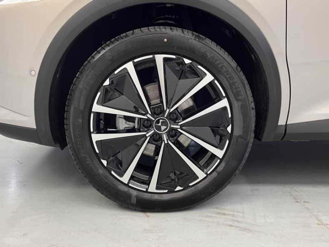 DS DS 7 BlueHDi 130 PALLAS 18