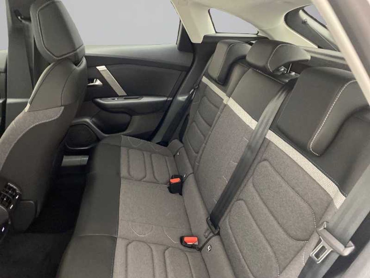 Citroën C4 Nuevo Hybrid 145 ë-DSC6 BUSINESS EDITION 17