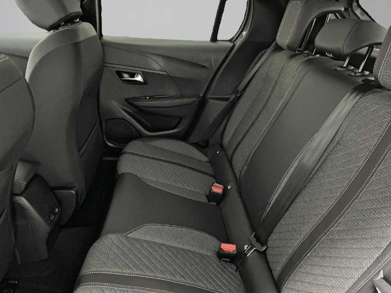 Peugeot 208 E-208 5P Allure Eléctrico 156 (115 Kw) 17