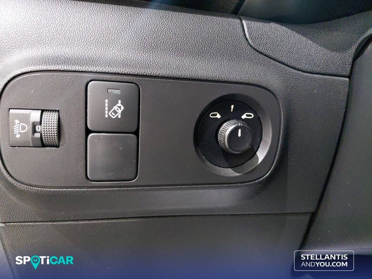 Citroën C3 PureTech 60KW (82CV) Shine 22