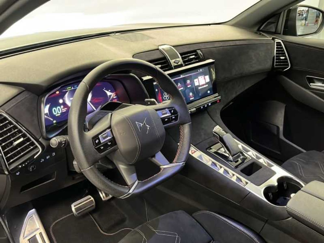 DS DS 7 E-TENSE 4X4 300 PERFORMANCE LINE + 17