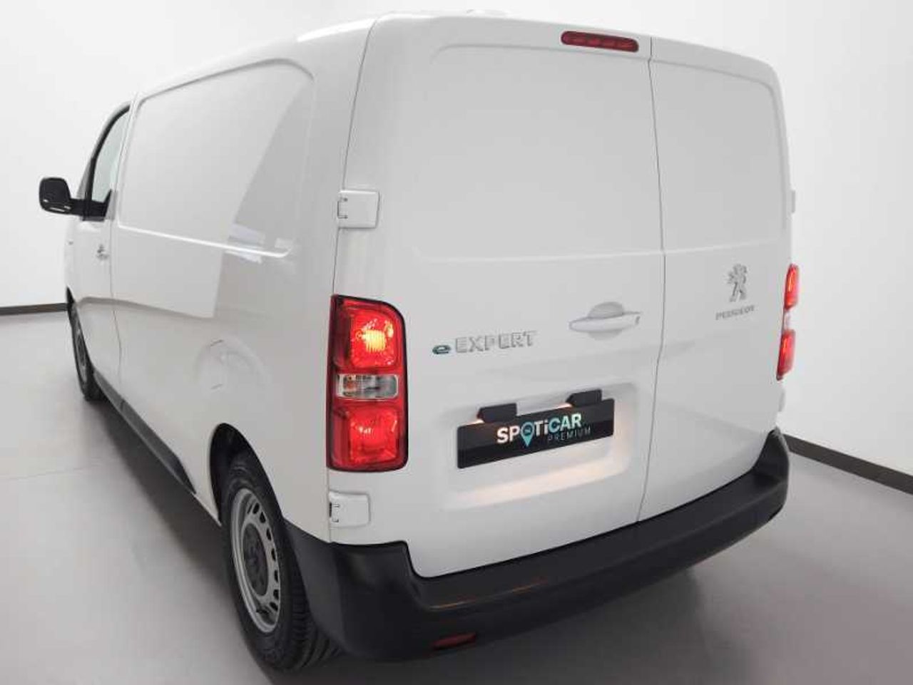 Peugeot Expert e-Expert Furgón Premiun Eléctrico 100Kw Batería 75Kwh Standard 13